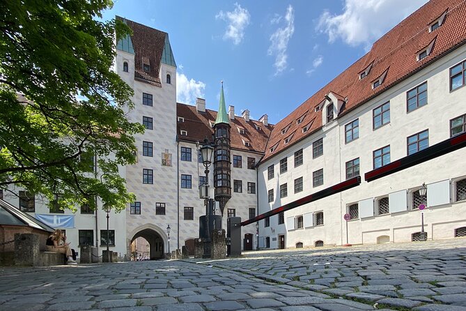 Fall in Love with Munich in a Private Old Town Walking Tour - Stop 6: Alter Hof courtyard—Wittelsbach power, a royal zoo legend, and Munich’s flag colors