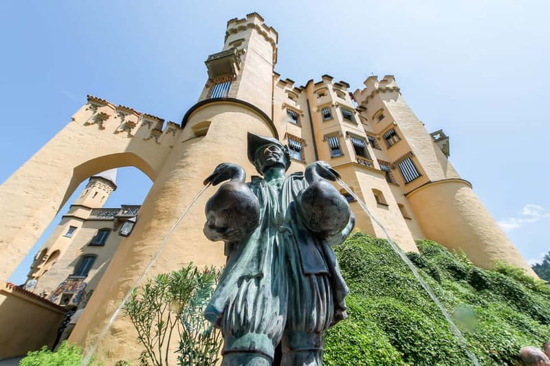 From Munich: Neuschwanstein & Linderhof Castle Full-Day Trip - Who should book this trip (and who might feel rushed)