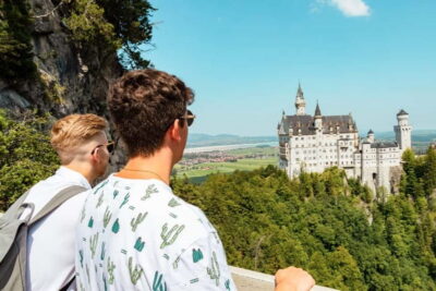 From Munich: Premium Neuschwanstein Castle & Linderhof Tour - Meeting at Karlsplatz 21 and What the Coach Experience Looks Like