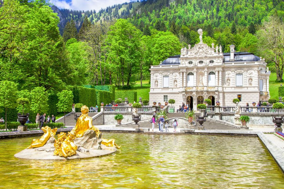 From Munich: Trip to Neuschwanstein & Linderhof in Spanish - Munich Meeting Point and Getting on the Right Vehicle