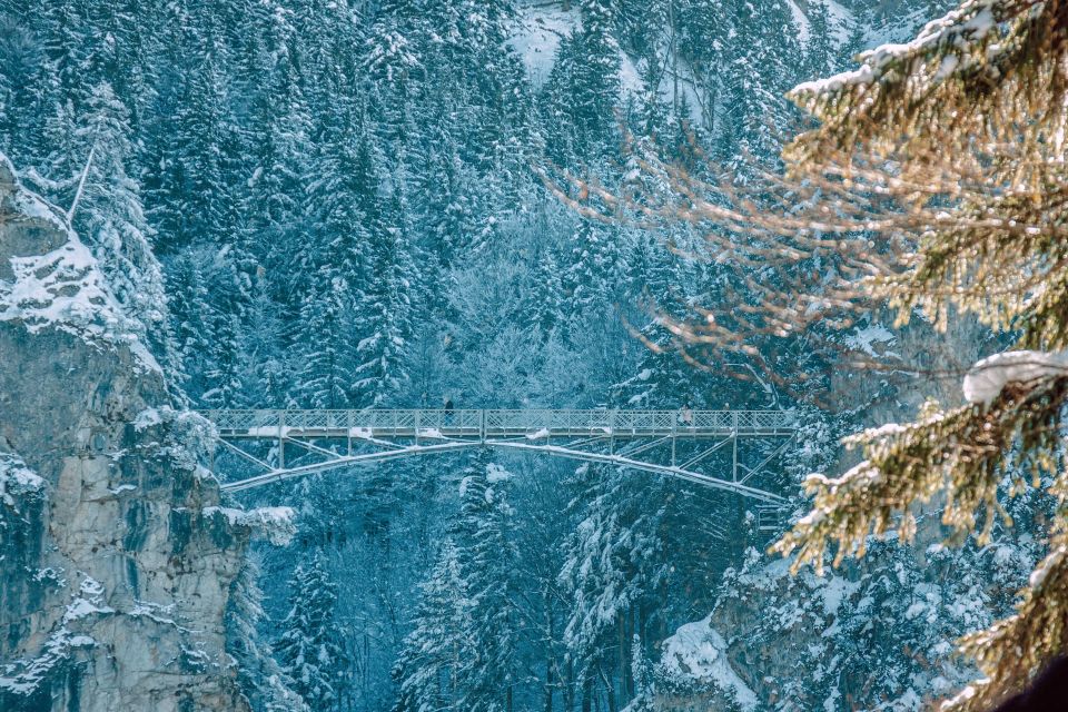 From Munich: Trip to Neuschwanstein & Linderhof in Spanish - The Drive Through Alpine Valleys to Linderhof