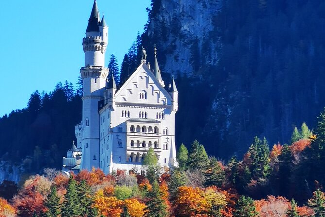 Mike's Neuschwanstein & Linderhof Private Tour from Munich - Munich pickup to Alps drive: how the day really starts