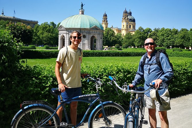 Mini Classic Bike Tour @ 4pm incl. Beer Garden & Surfers 2,5 hrs - Hofgarten: a quiet reset with Diana Temple