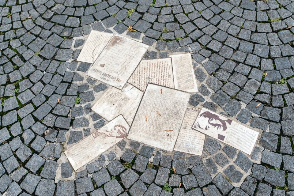 Munich 3-Hour Guided Bike Tour - Hofgarten, Königsplatz, and the Classicism vibe