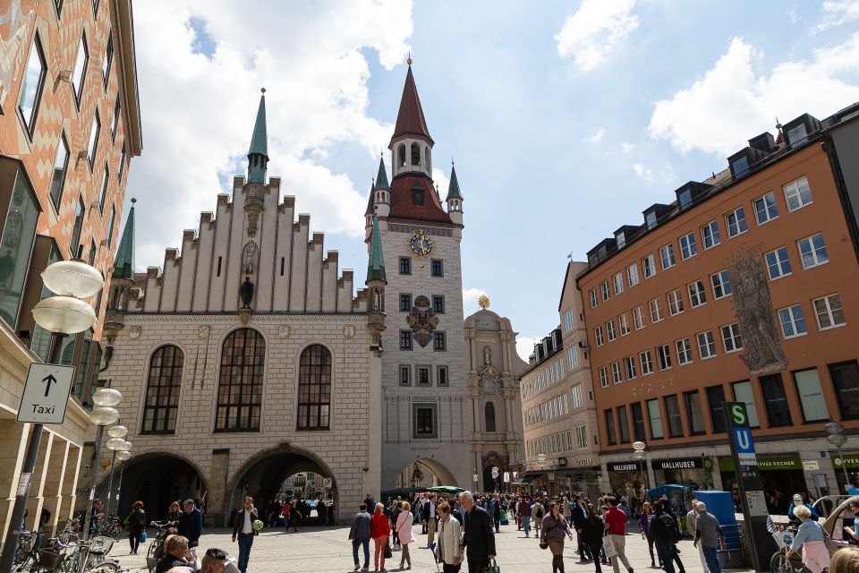 Munich: Big Bus Hop-On Hop-Off Sightseeing Bus Tour - Should you book the Big Bus Hop-On Hop-Off in Munich?