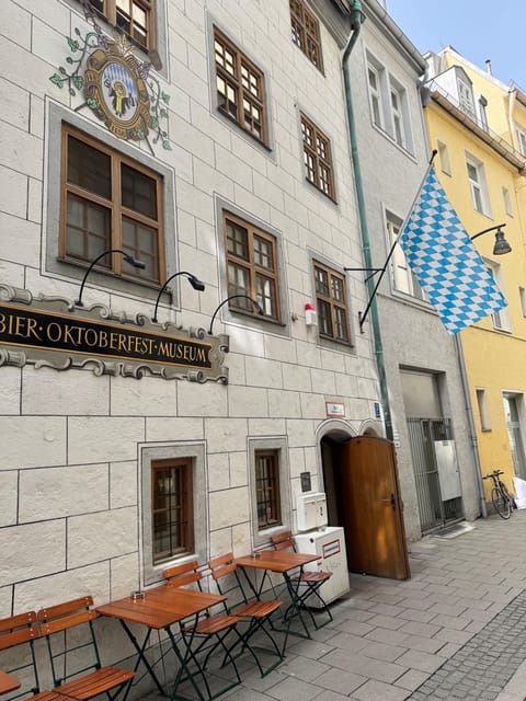 Munich: Guided Food Walking Tour with Beer Tasting - Schmalznudel at Café Frischhut: watching dough turn into dairy dumplings