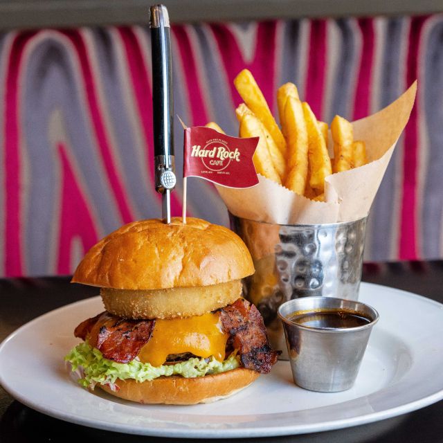 Munich: Hard Rock Cafe with Set Menu for Lunch or Dinner - Drinks, desserts, and a small reality check