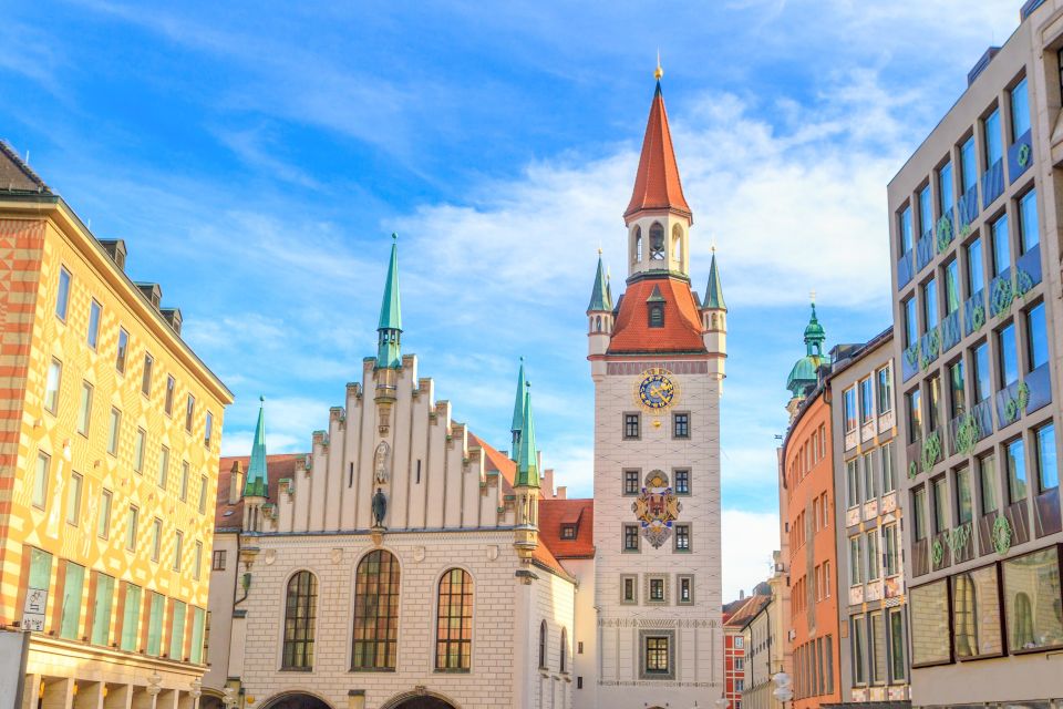 Munich Hop-On Hop-Off Tour: 1-Day or 2-Day Ticket - Schwabing Route: A Different Side of Munich on One Hour