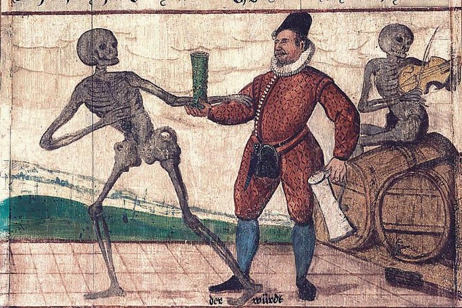 Munich Macabre Group Walking Tour - The role of dark humor: a tour pitch that avoids pure dread