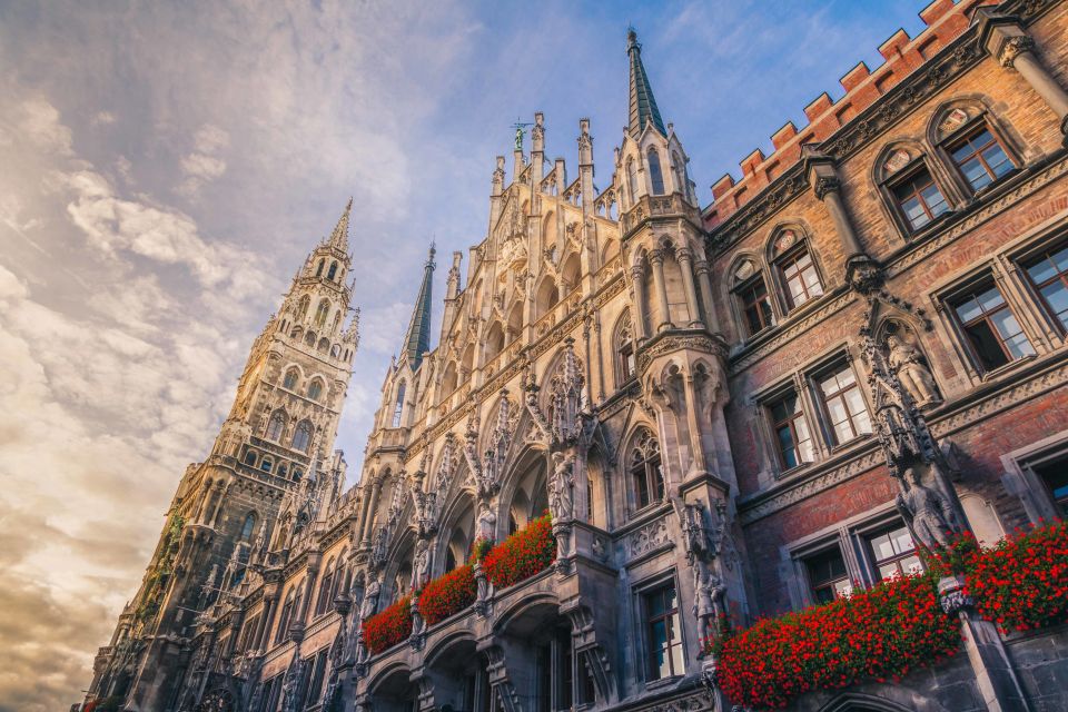 Munich: Old Town & Viktualienmarkt City Walk in German - Should you book this tour