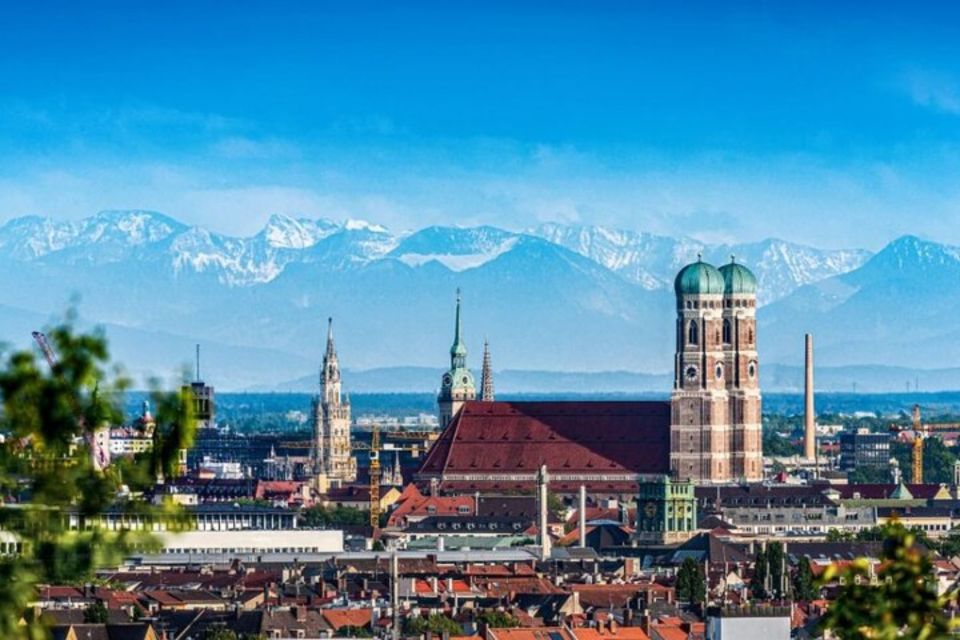 Munich : Private Walking Tour with A Guide (Private tour) - Meeting Point in Munich and Getting Oriented Fast