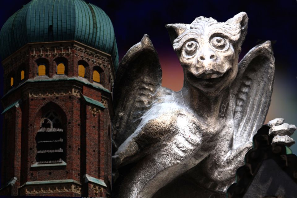 Munich: Spooky Tour of Old Town in German - Cursed Places, Executioners, and Warnings for Nighttime