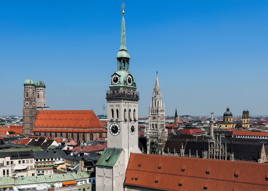 Munich: Walking Tour Old Town and Viktualienmarkt - Burgstraße and the Alter Hof: power, not just pretty facades