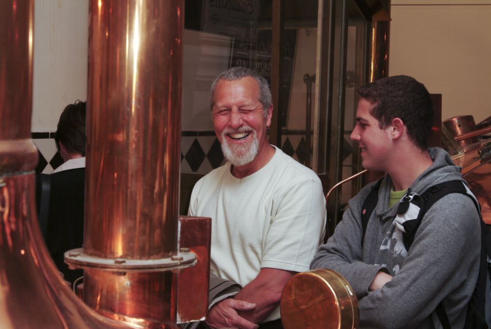 Munich's Beer Halls and Breweries: 3-Hour Guided Tour - Germany’s Oldest Commercial Brewery: Where Weissbier Gets Real