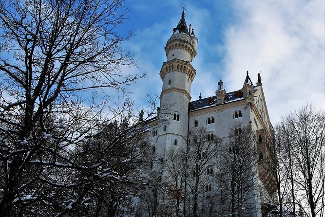 Neuschwanstein Castle, Ettal Abbey and Oberammergau Private Tour from Munich - Neuschwanstein: Mary’s Bridge photos, castle interior, and the carriage ride