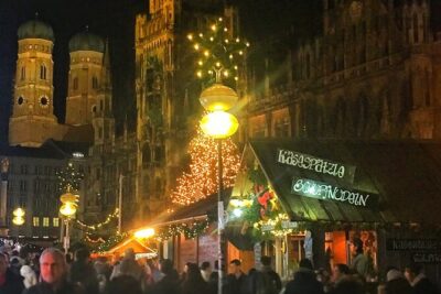 Original Munich Christmas Market Tour with Festive Wine and Food - Odeonsplatz and the Residence courtyard: a quick medieval-style glühwein moment (15 minutes)