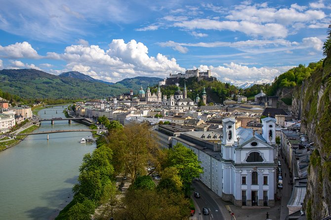 Salzburg and Lake District Day Tour from Munich - Guide Styles and the Pace: Why Your Day Can Feel Perfect or Too Tight