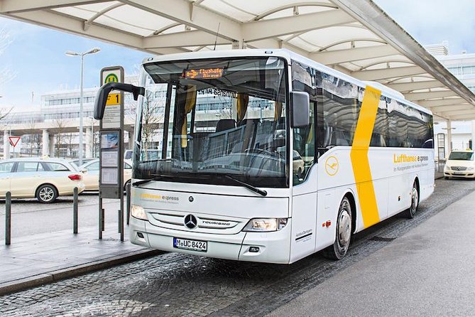 Shared Arrival Transfer: Munich Airport to Munich Central Station - First stop: finding the Lufthansa Express bus after customs