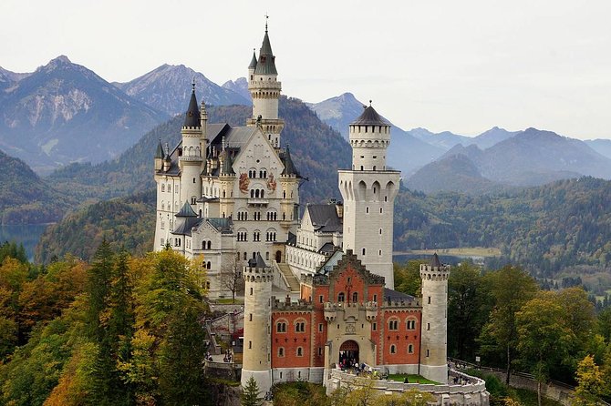 Skip-the-Line Neuschwanstein Castle Tour from Munich - Marien Bridge Time: The Exterior View That Justifies the Trip