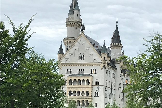 VIP Day Trip Neuschwanstein and Linderhof Castle from Munich - Getting the Best Day: Timing, Attitude, and Photo Strategy