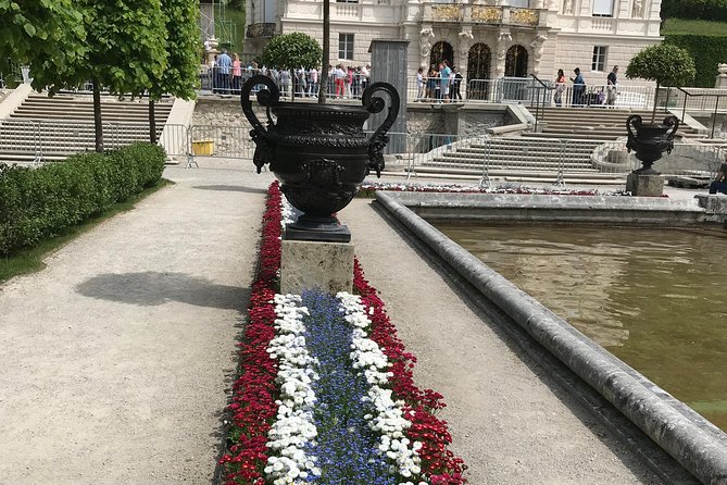 VIP Day Trip Neuschwanstein and Linderhof Castle from Munich - Guides and Drivers: What You’ll Notice First