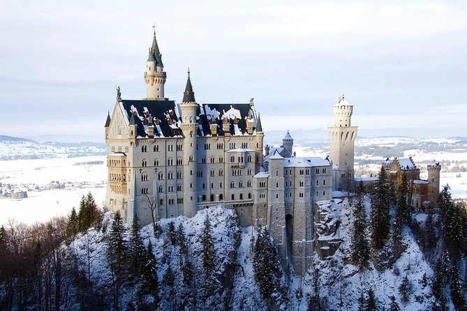 Winter Tour to Neuschwanstein Castle from Munich - From Munich pickup at Sonnenstraße to the Oberammergau murals